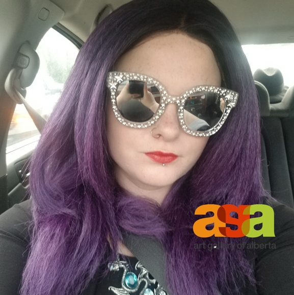 Meet your Posher, Angela - Picture 1 of 1